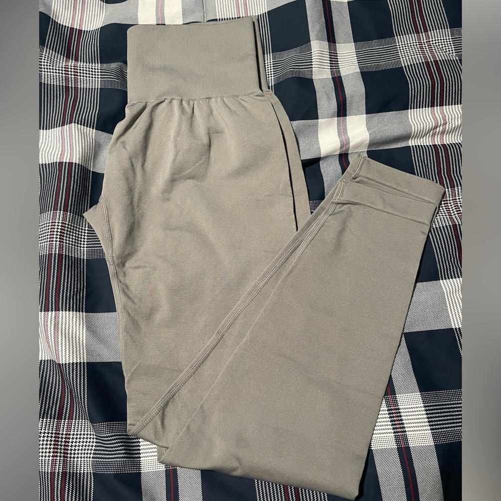 NVGTN Gray High-Waisted Leggings